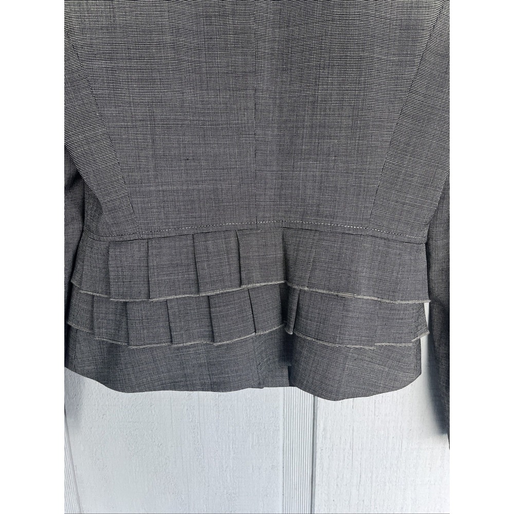 Tahari Arthur S. Levine Women's Petite Blazer Jacket Grey Size 4 Petite EUC - Picture 5 of 8